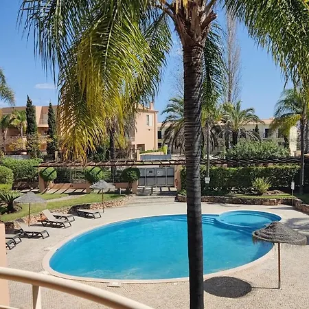 Pool & Golf - 2-bed With Beautiful View Apartment *