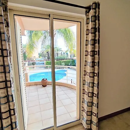 Apartamento Pool & Golf - 2-bed With Beautiful View Quarteira